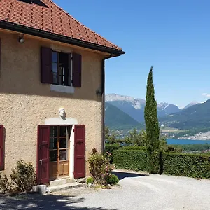 Gasthof Les O D'annecy, Saint-Jorioz